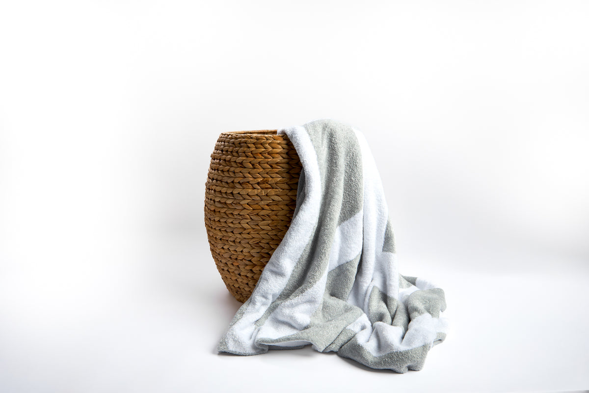 Dolce™ Love Collection Tweens, Teens & Young Adults Throw (45" x 59")