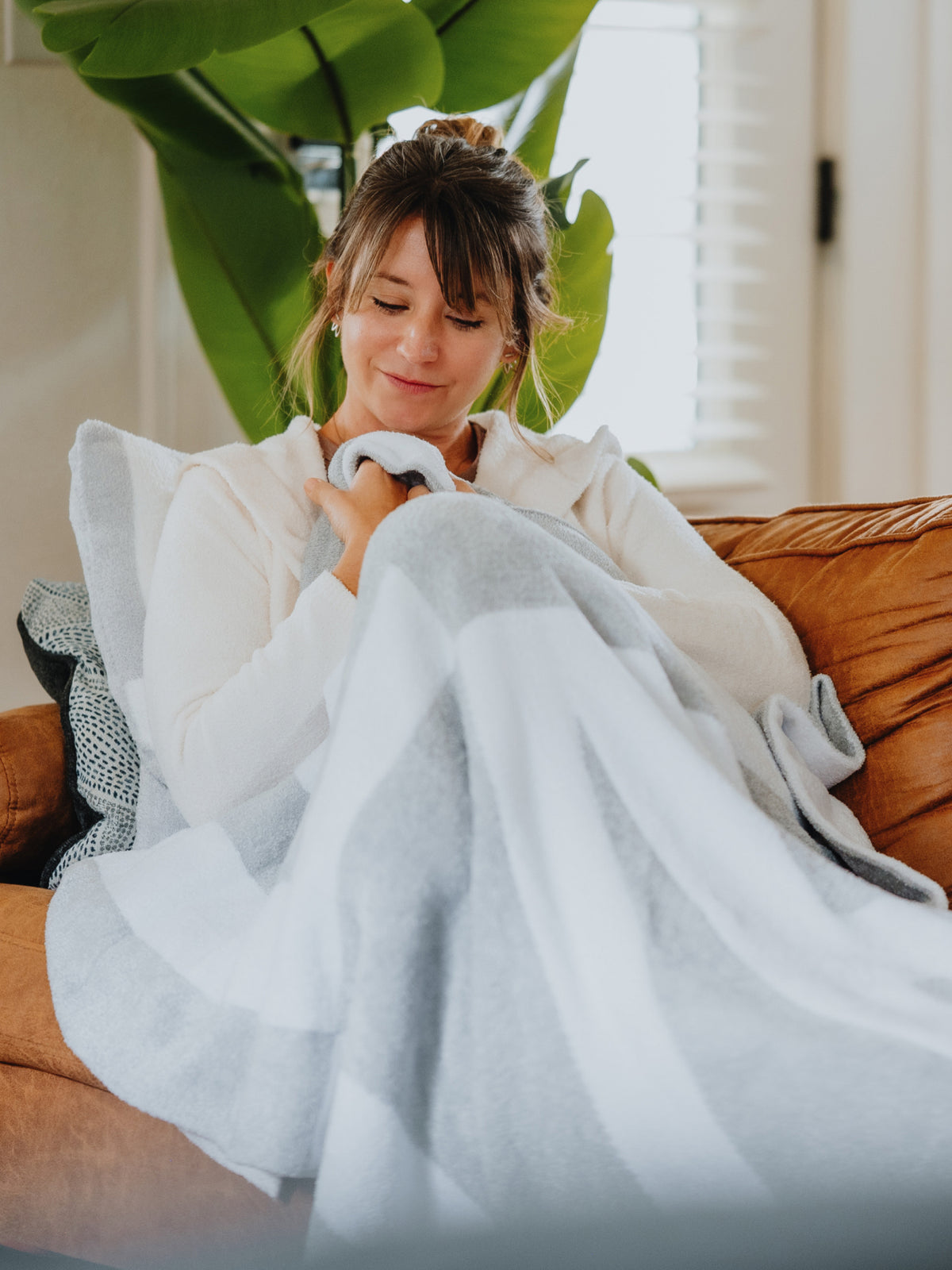 Dolce LOVE Throw  (45" x 59")