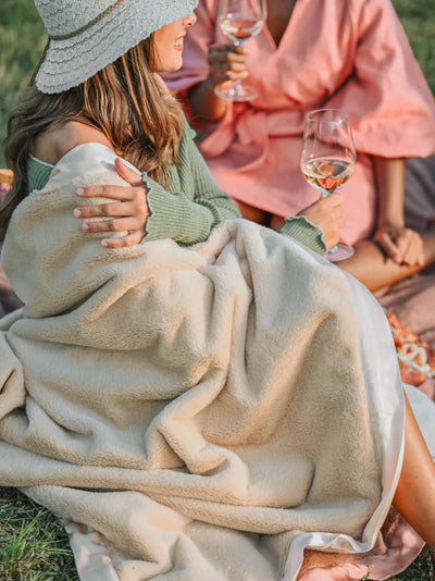 Luxe Luxury Home Throw (Solid Colors 45" x 59")