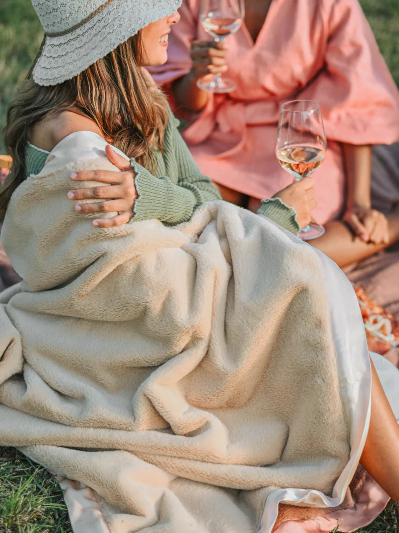 Luxe™ Luxury Home Throw (Solid Colors 45" x 59")