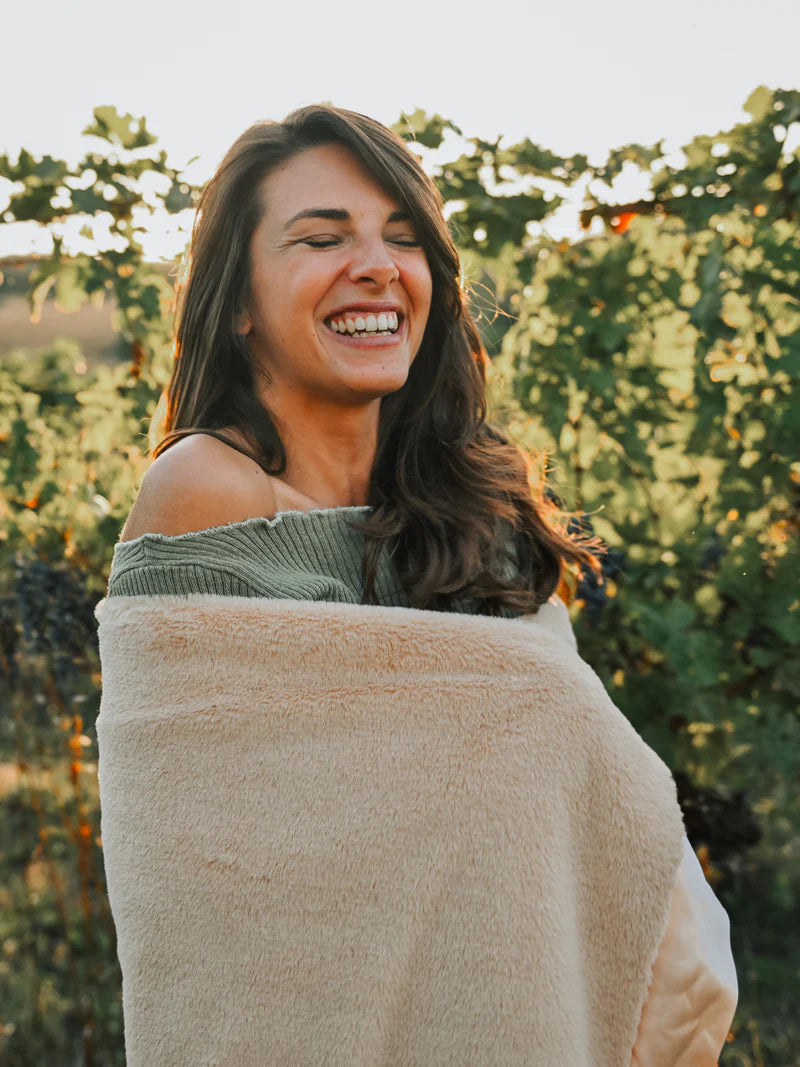 Luxe™ Irresistibly Soft Throws for Tweens, Teens & Young Adults (Solid Colors 45" x 59")