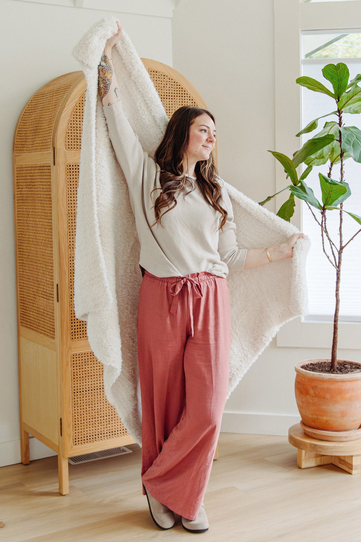 Luxe™ Luxury Cream Ultra-Soft Knit Throw (45" x 59")