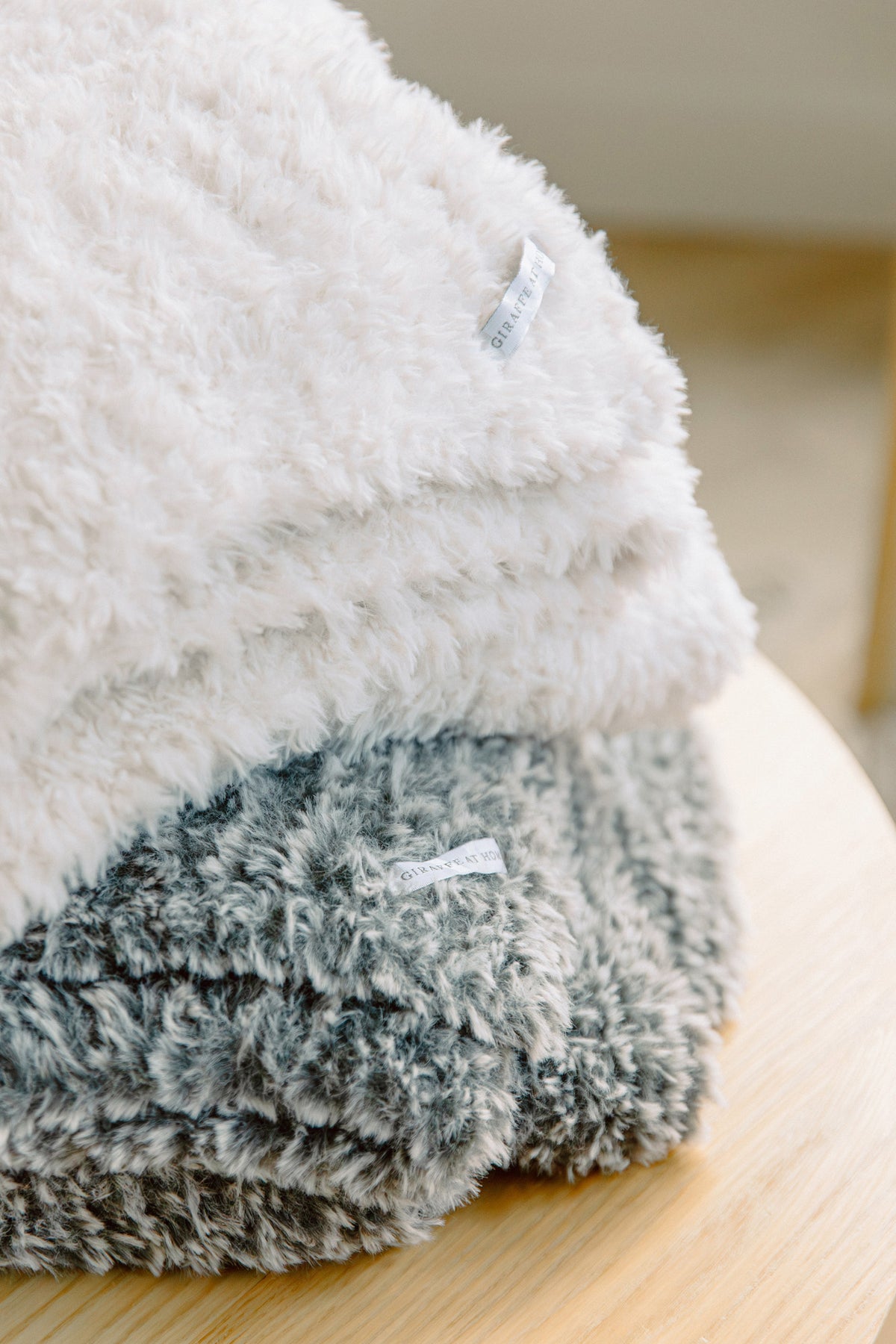 Luxe™ Luxury Ultra-Soft Knit Throw (45" x 59")