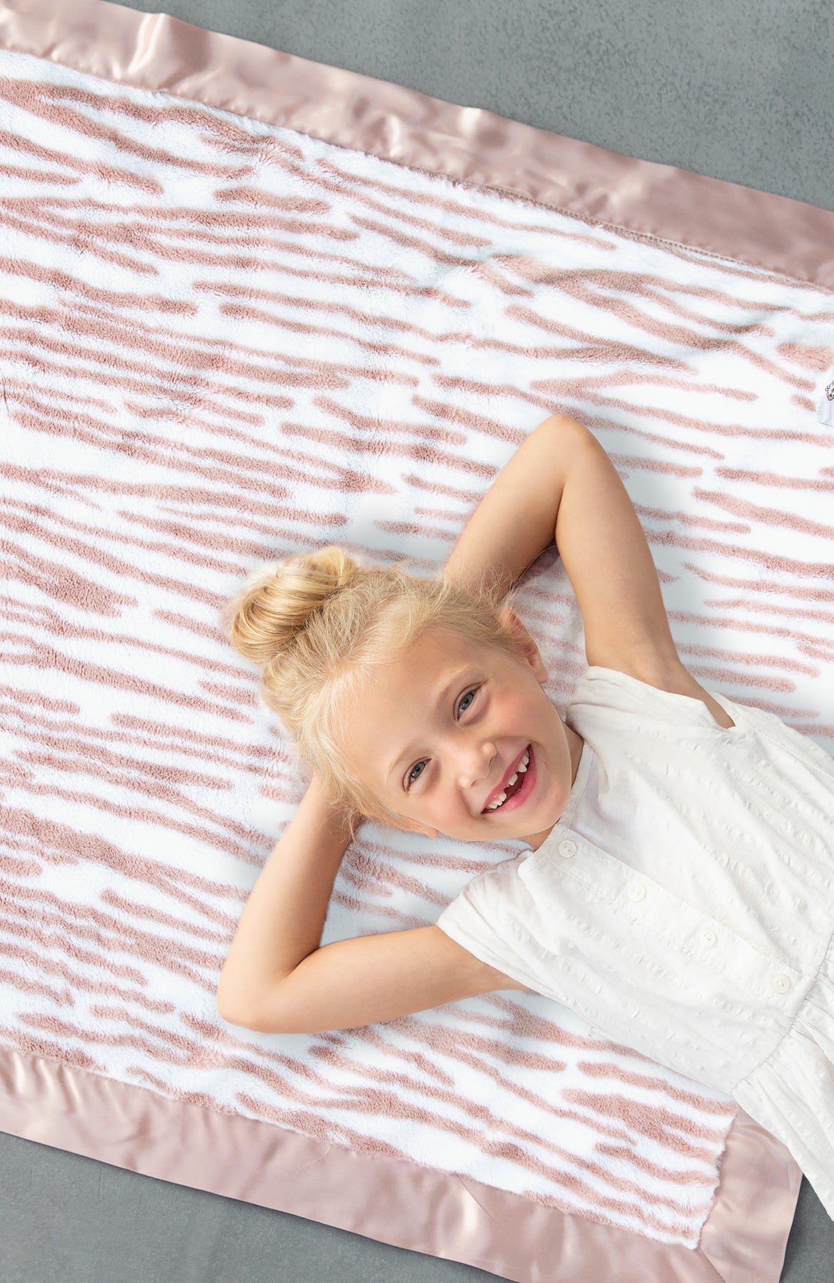 Luxe™ Grass Blanket